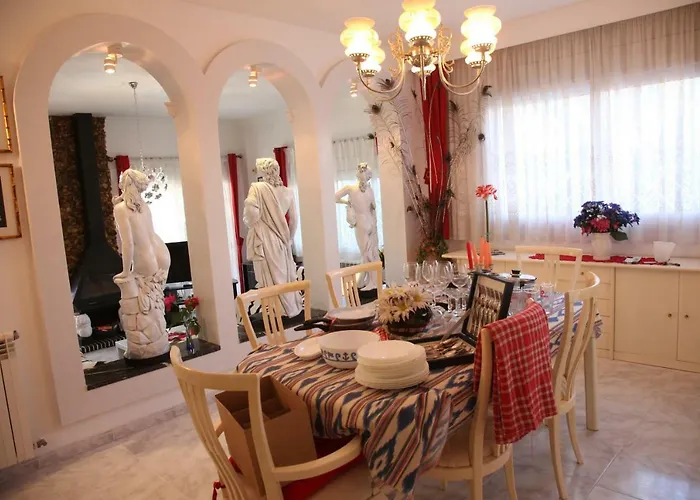 Villa Matias Pool And Beach *