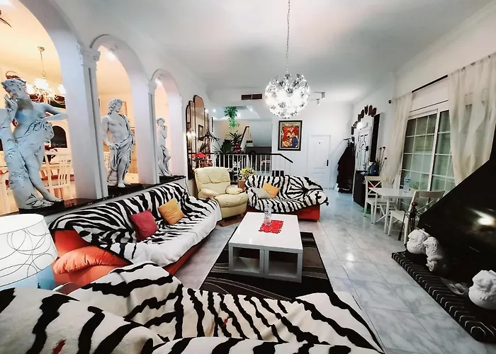 Villa Matias Pool And Beach