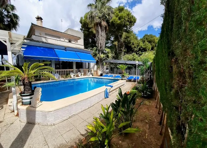 Villa Matias Pool And Beach *